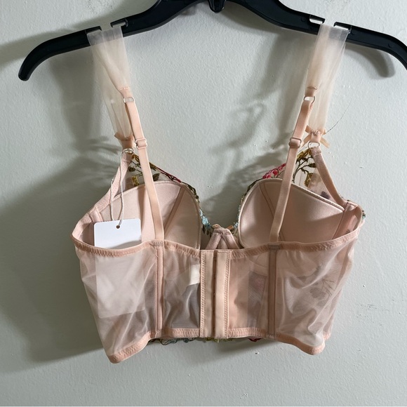 NWT Boutique Floral Embroidered Corset Top - Picture 3 of 9